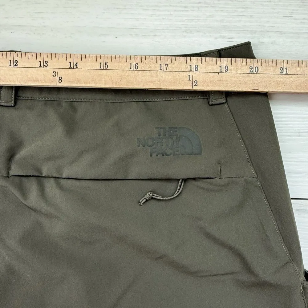 The North Face Men's Paramount Shorts Size 40 Moss Green Casual Hiking Climbing